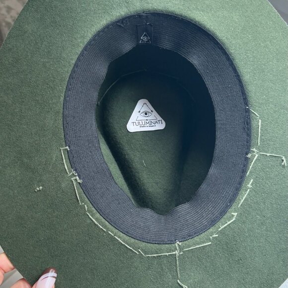 Never Used: Tuluminati Hat forest green with golden shells main image 9